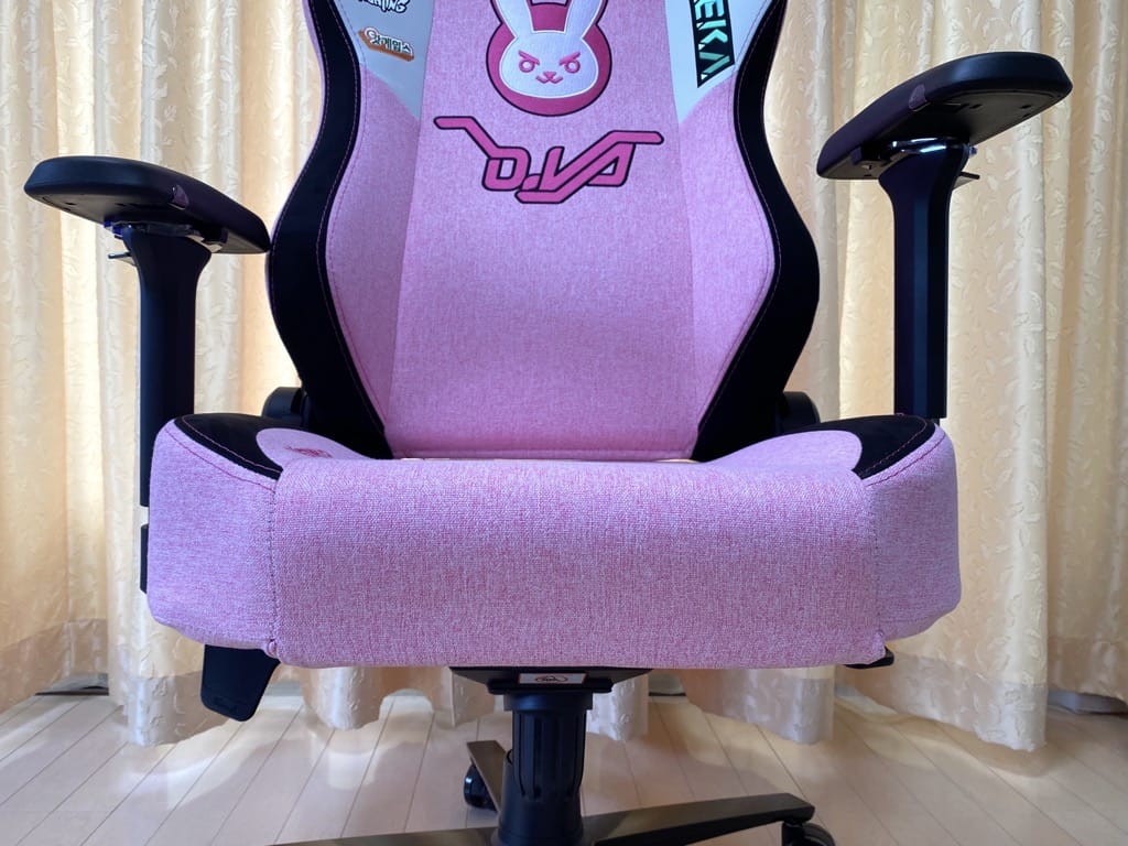 secretlab titan overwatch d.vaピンク 座面